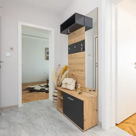 Cozy Chic Flat Stylish Center Apartman Várna